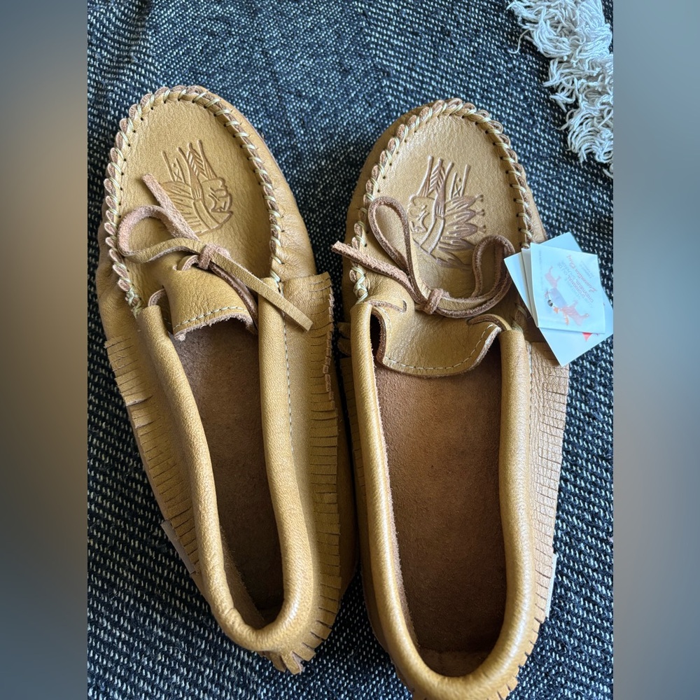 Laurentian Chief genuine leather moccasins SZ 9 men’s NWT